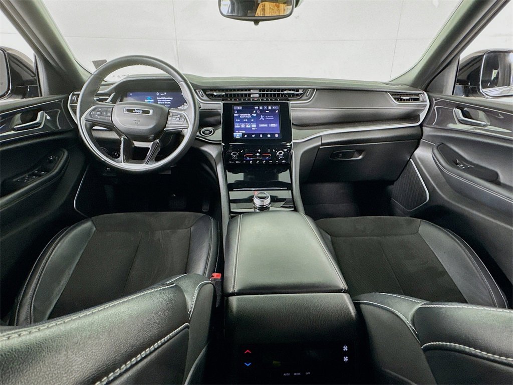 Used 2021 Jeep Grand Cherokee L Laredo image 26