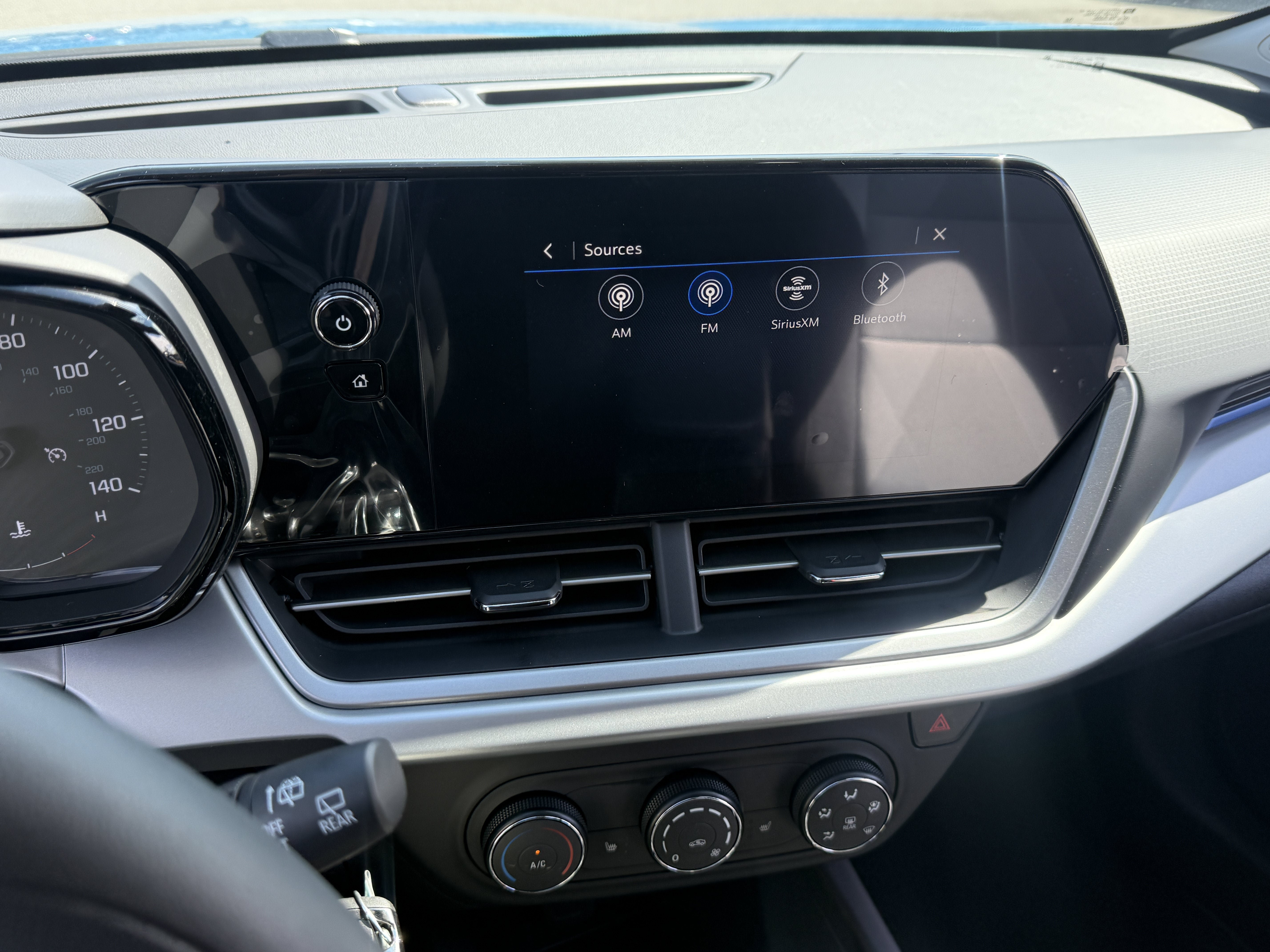 New 2026 Chevrolet Trax LS w/ LS Convenience Package FWD image 16