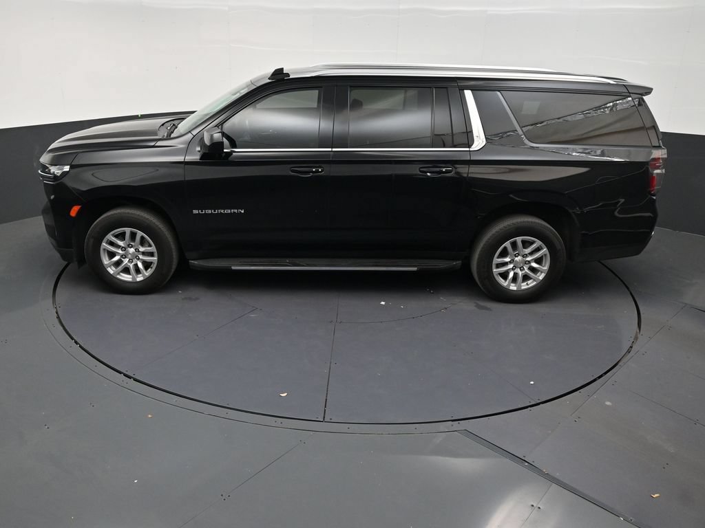 Used 2024 Chevrolet Suburban LS RWD image 12