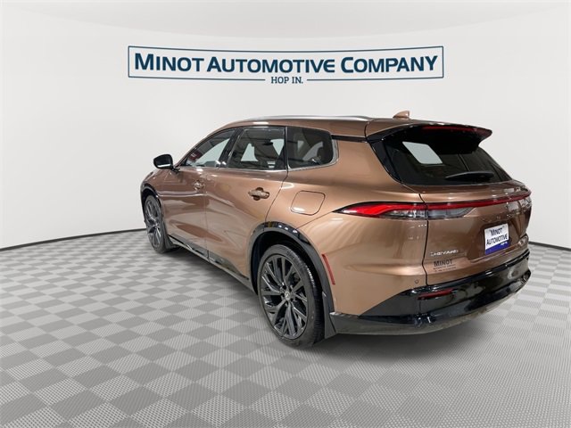 Used 2025 Toyota Crown Signia image 6