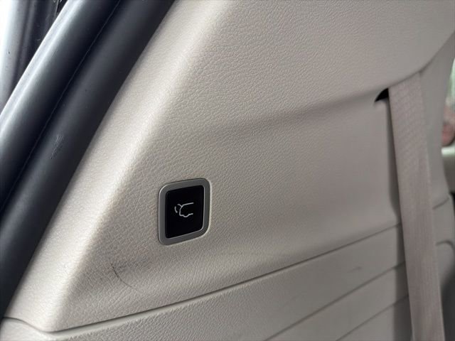 Used 2023 Chrysler Pacifica Touring-L FWD image 30