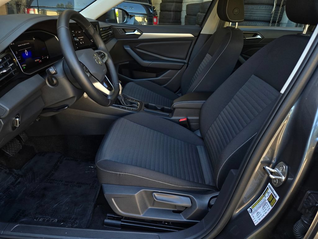 Used 2025 Volkswagen Jetta S FWD image 17