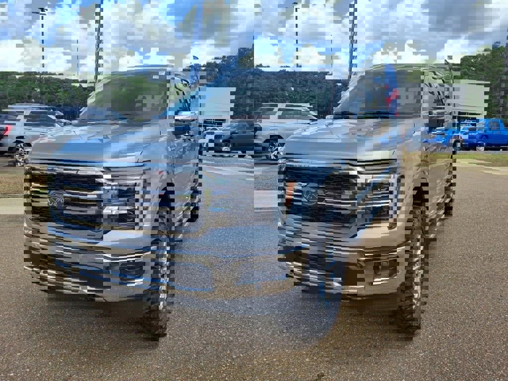New 2025 Ford F150 Lariat w/ Equipment Group 501A Mid image 42