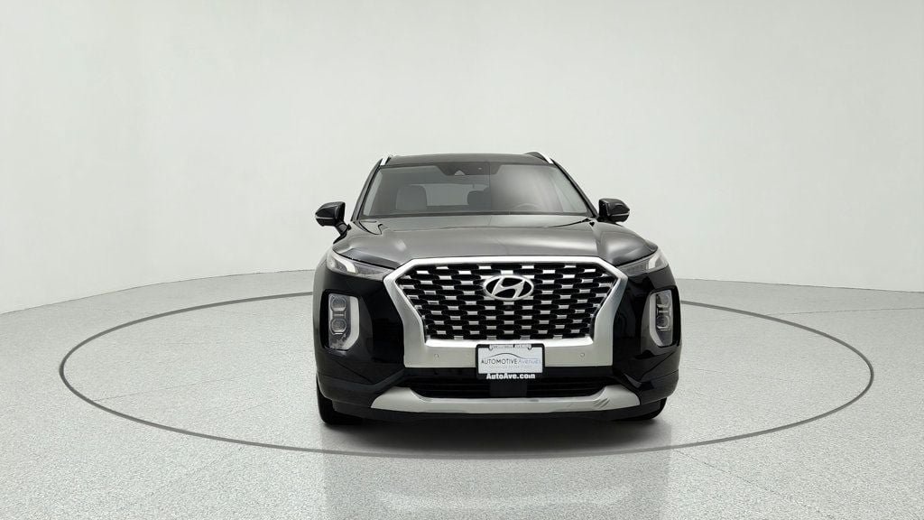 Used 2021 Hyundai Palisade Limited w/ Cargo Package FWD image 2