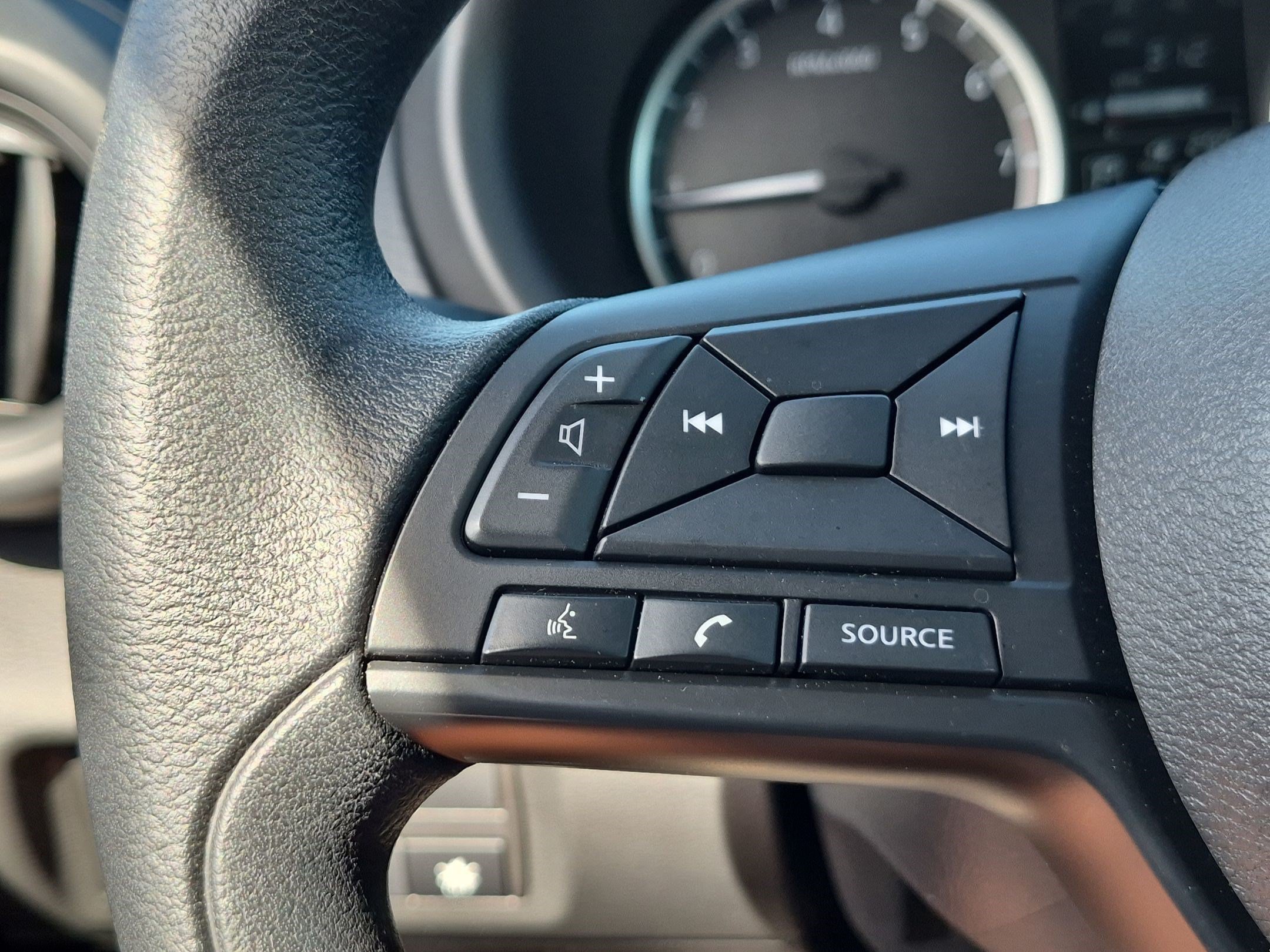 Used 2025 Nissan Kicks Play S FWD image 18