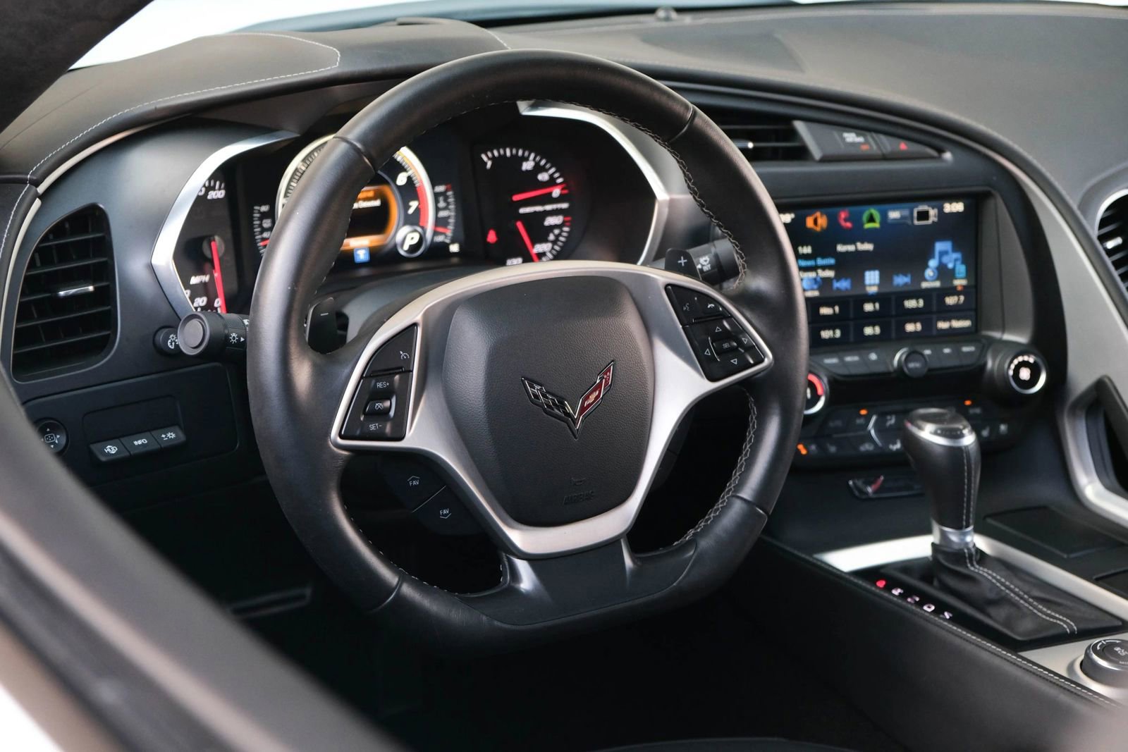 Used 2016 Chevrolet Corvette Stingray w/ 3LT w/ 3LT Preferred Equipment Group image 25