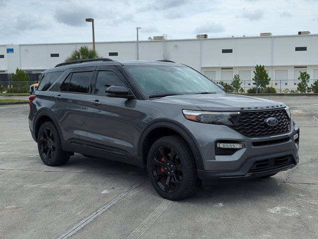 Certified 2022 Ford Explorer ST w/ Equipment Group 401A AWD/4WD video 3