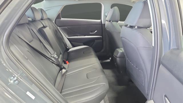 New 2026 Hyundai Elantra Limited FWD image 26