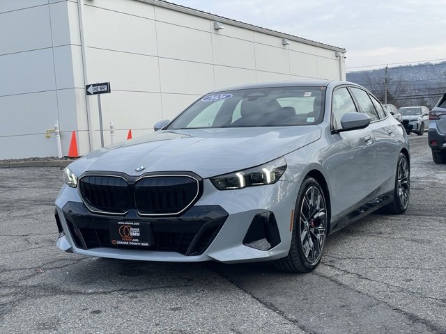Used 2026 BMW 530i xDrive image 2