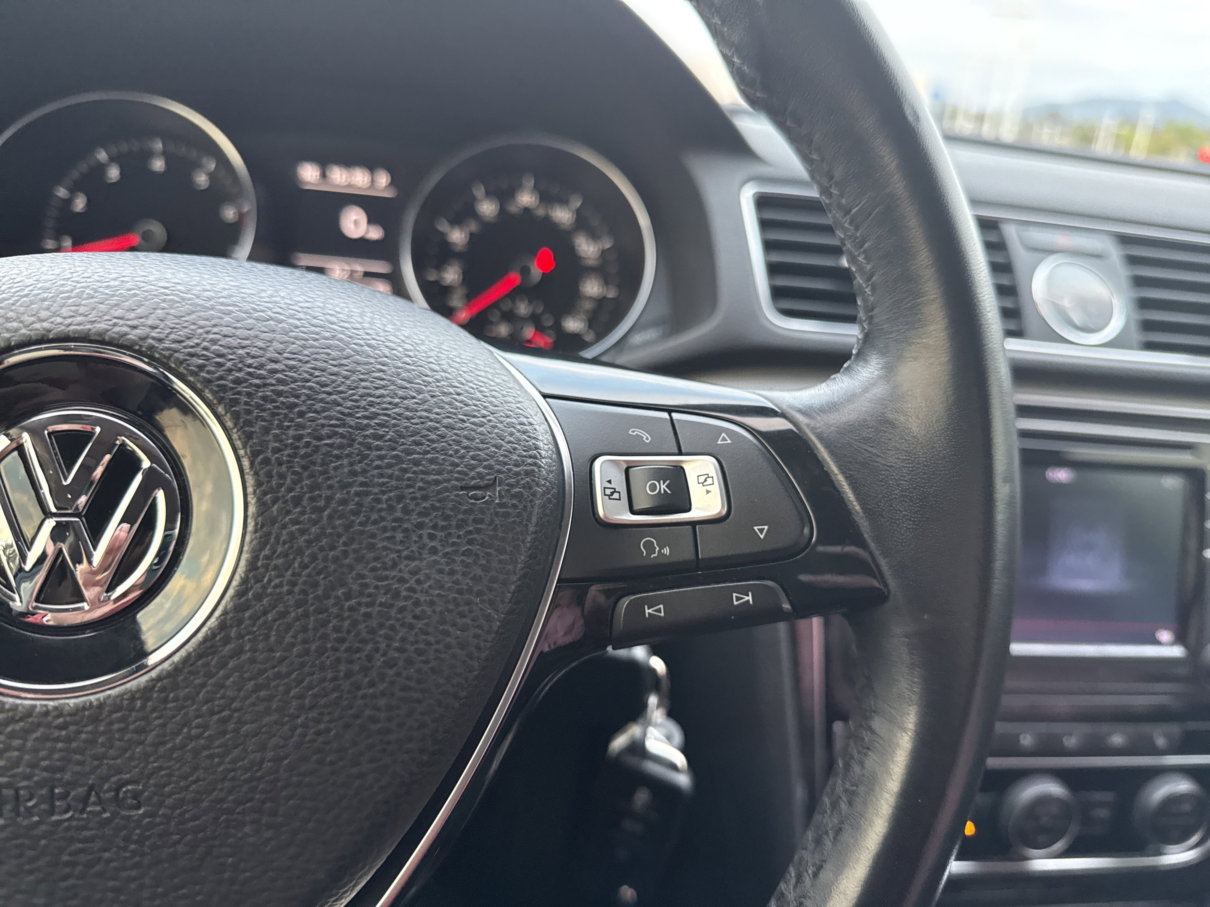 Used 2016 Volkswagen Passat 1.8T SE image 22