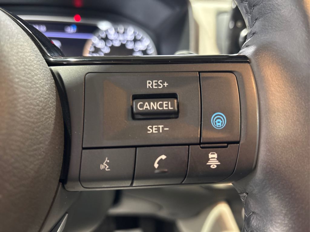 Used 2023 Nissan Rogue SL w/ SL Premium Package image 29