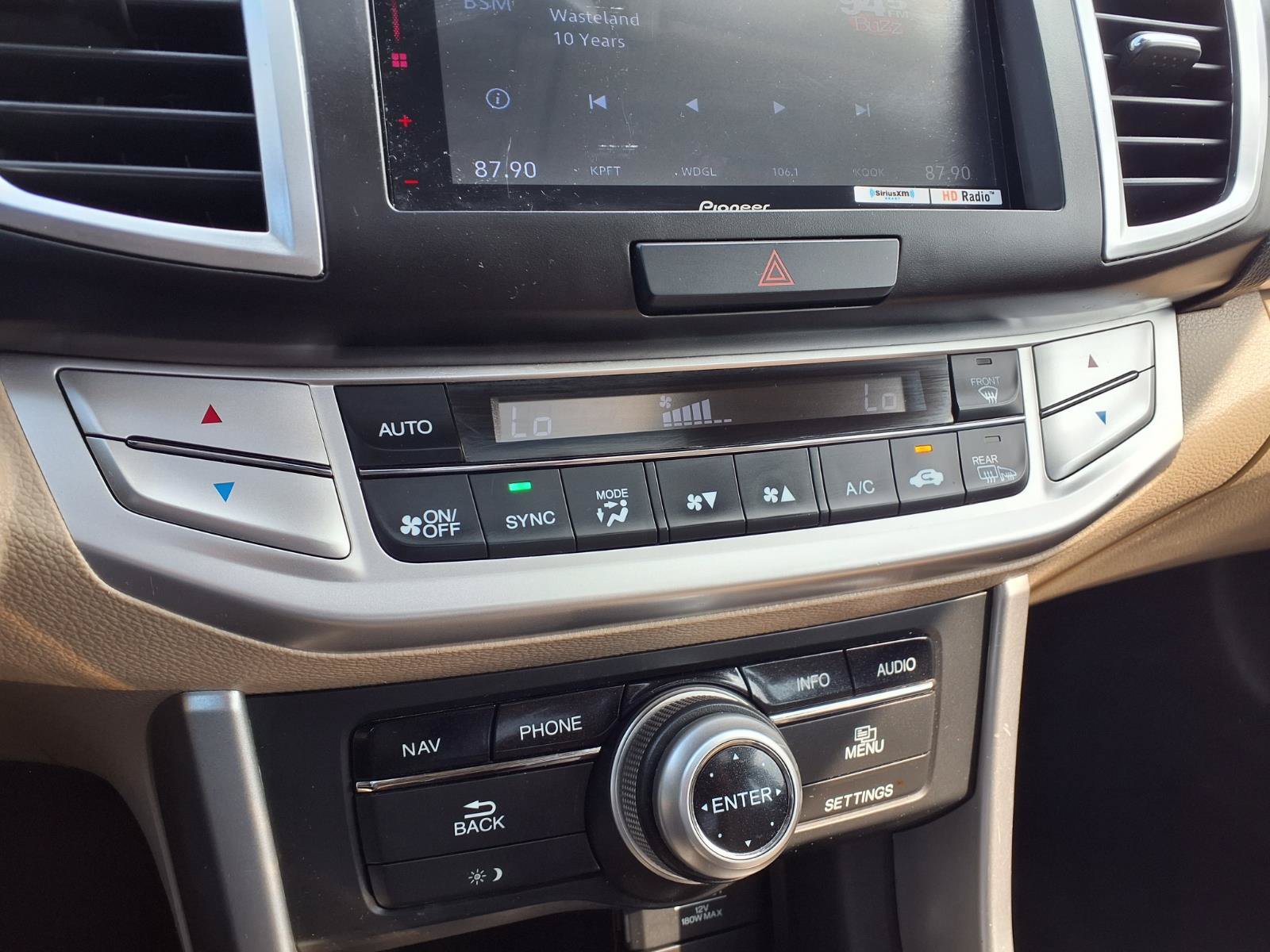 Used 2015 Honda Accord EX-L image 8