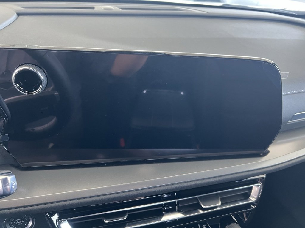 New 2026 Chevrolet Traverse LT w/ Sun and Wheel Package image 12