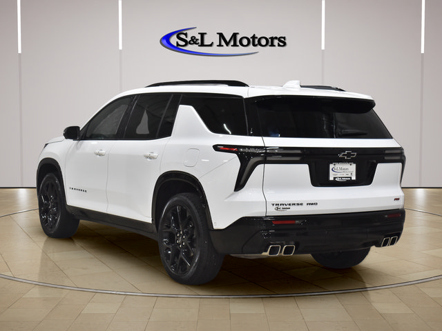 Used 2024 Chevrolet Traverse RS w/ LPO, Floor Liner Package AWD/4WD image 5