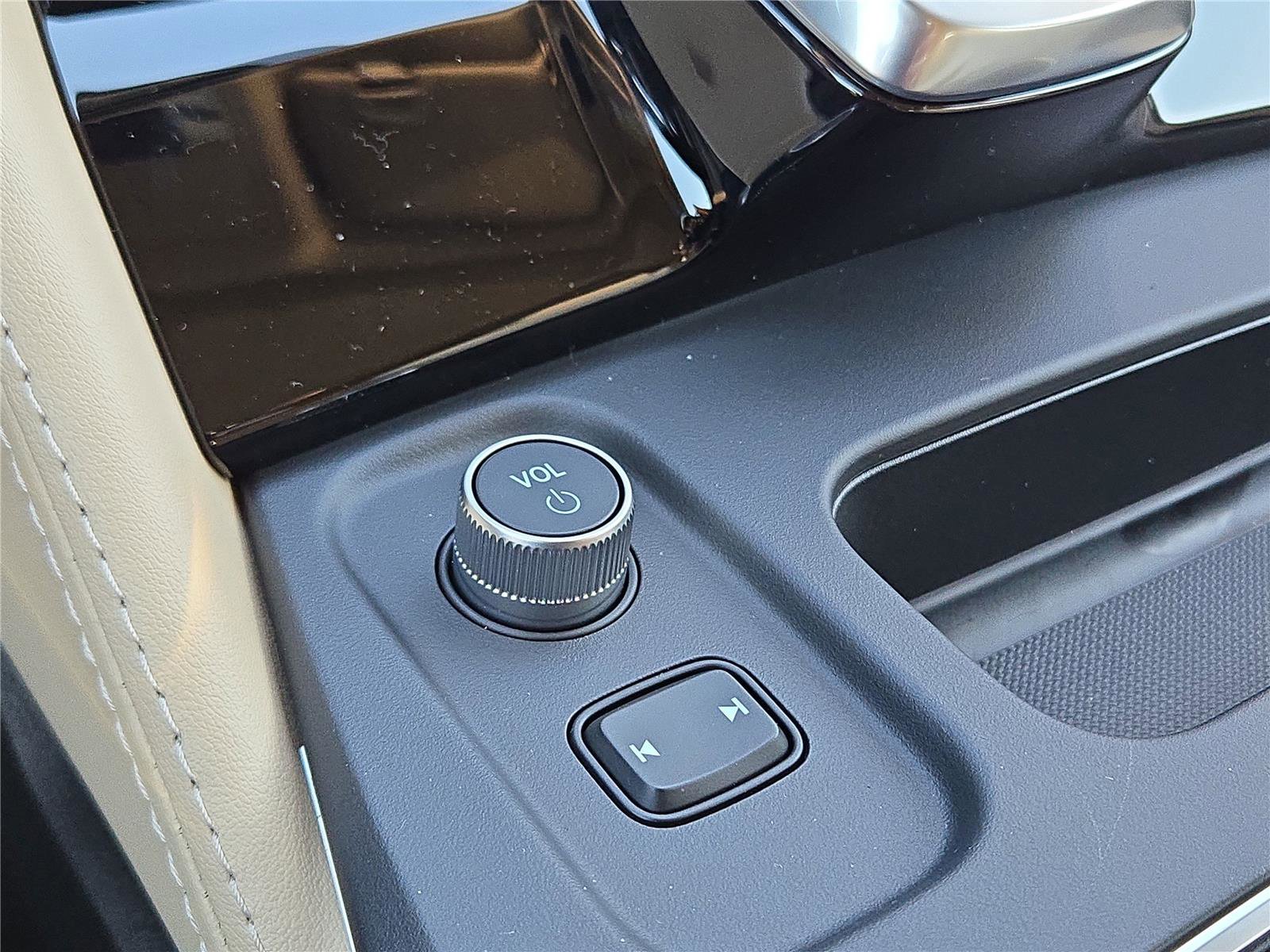 New 2026 Acura MDX SH-AWD w/ Advance Package image 8