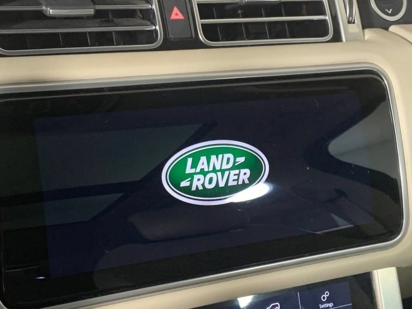 Used 2019 Land Rover Range Rover HSE AWD/4WD image 26