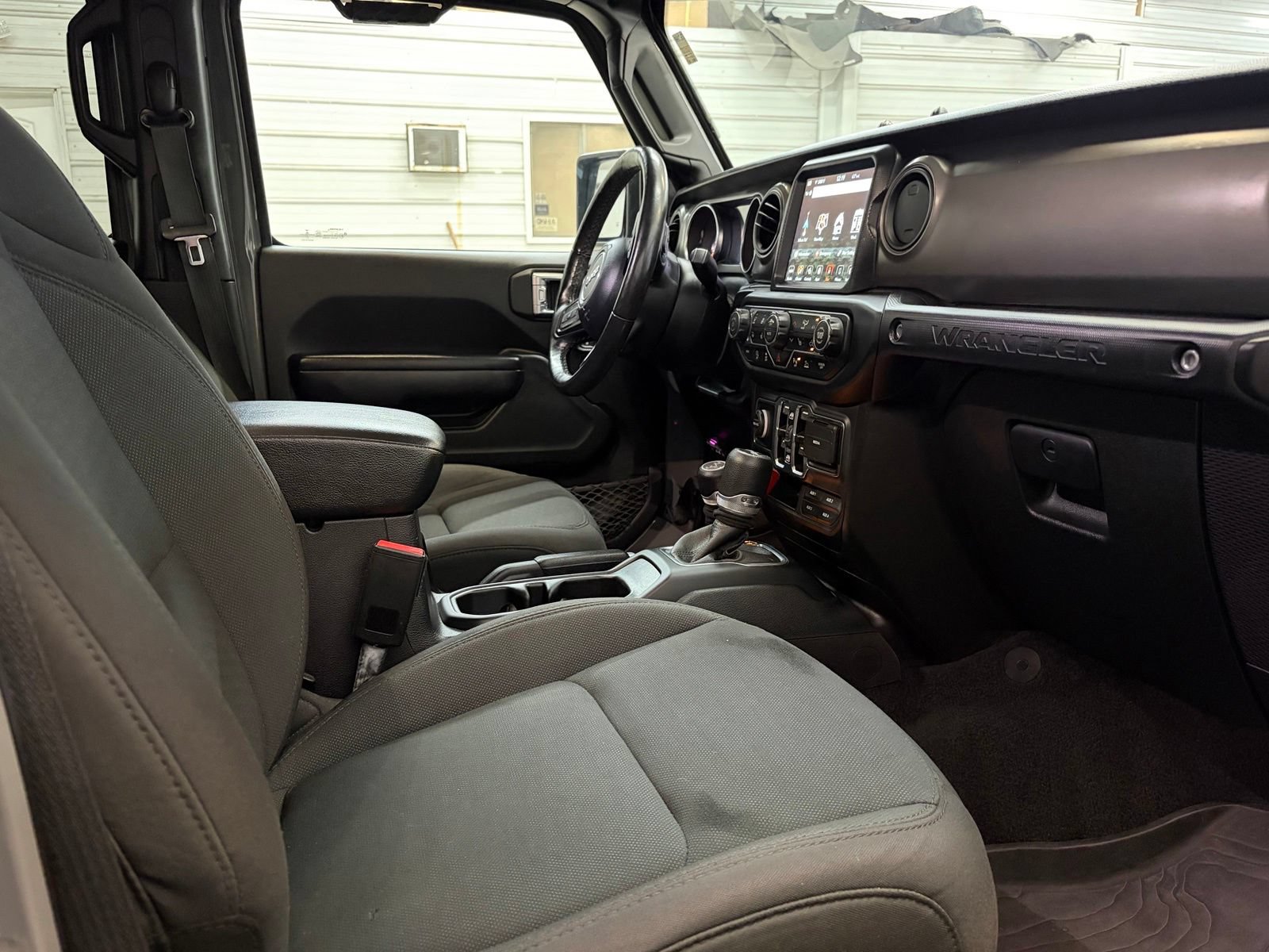 Used 2021 Jeep Wrangler Unlimited Sport AWD/4WD image 23