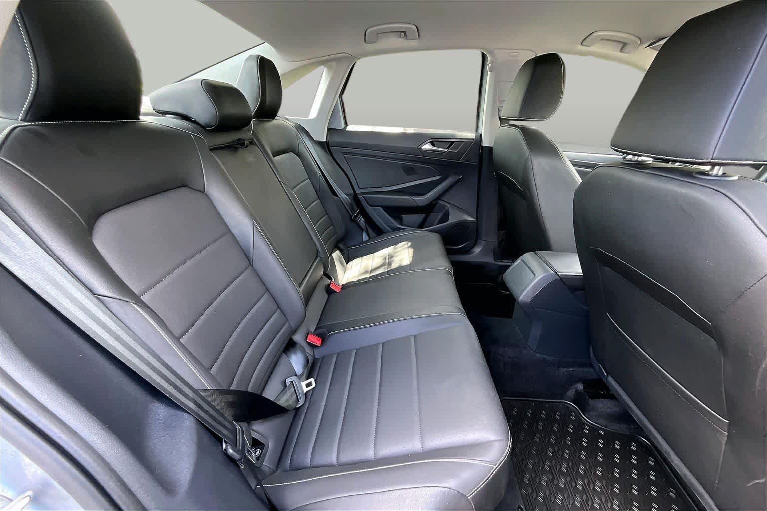 Used 2023 Volkswagen Jetta SE FWD image 20