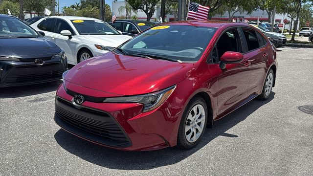 Certified 2025 Toyota Corolla LE FWD image 3