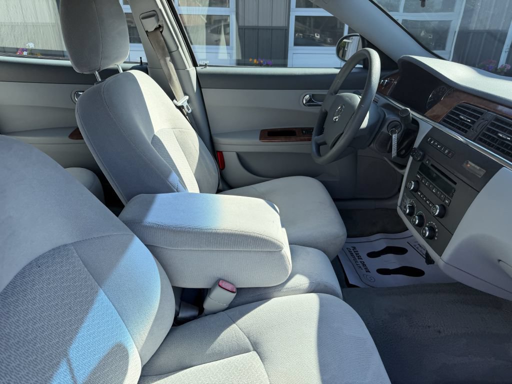 Used 2006 Buick LaCrosse CX FWD image 14
