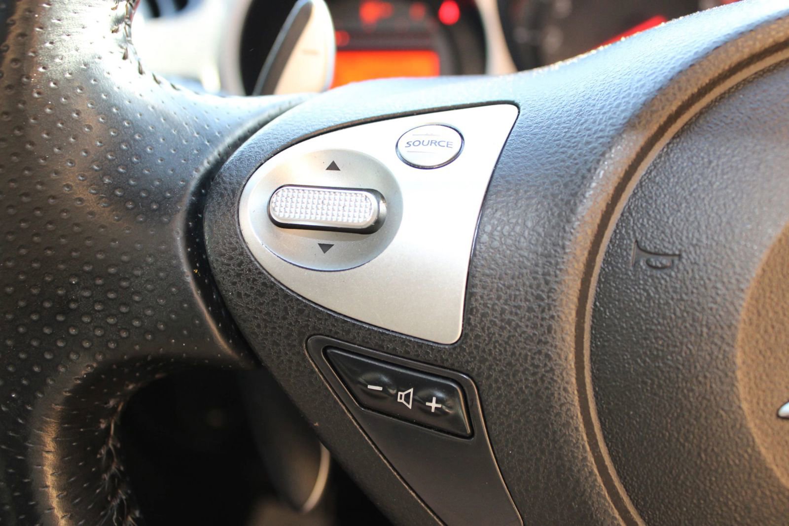 Used 2014 Nissan 370Z Coupe image 22