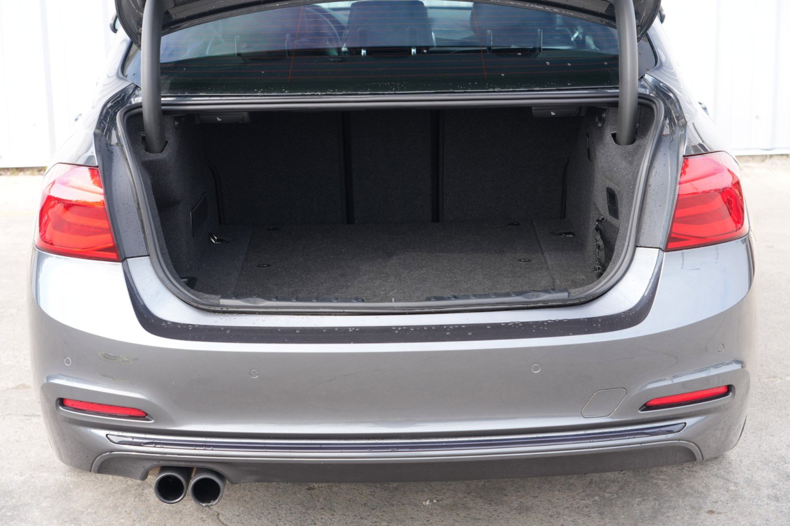 Used 2017 BMW 330e image 9