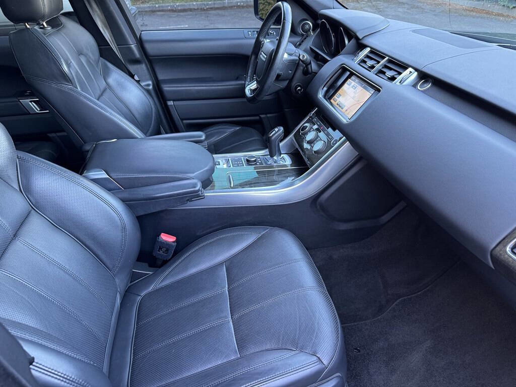 Used 2016 Land Rover Range Rover Sport HSE image 22