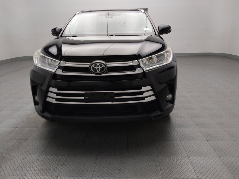 Used 2017 Toyota Highlander XLE image 15