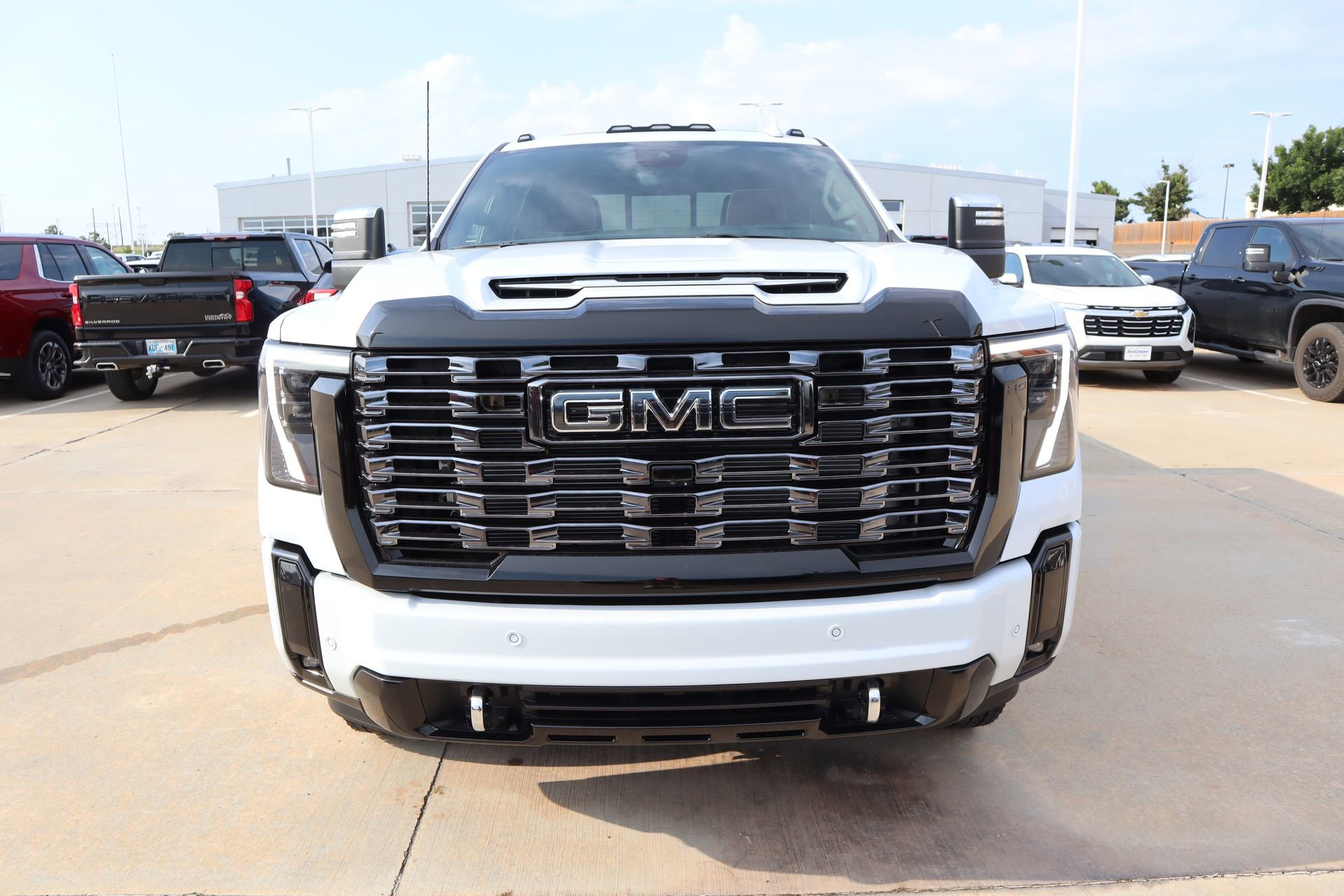New 2026 GMC Sierra 3500 Denali Ultimate AWD/4WD image 12