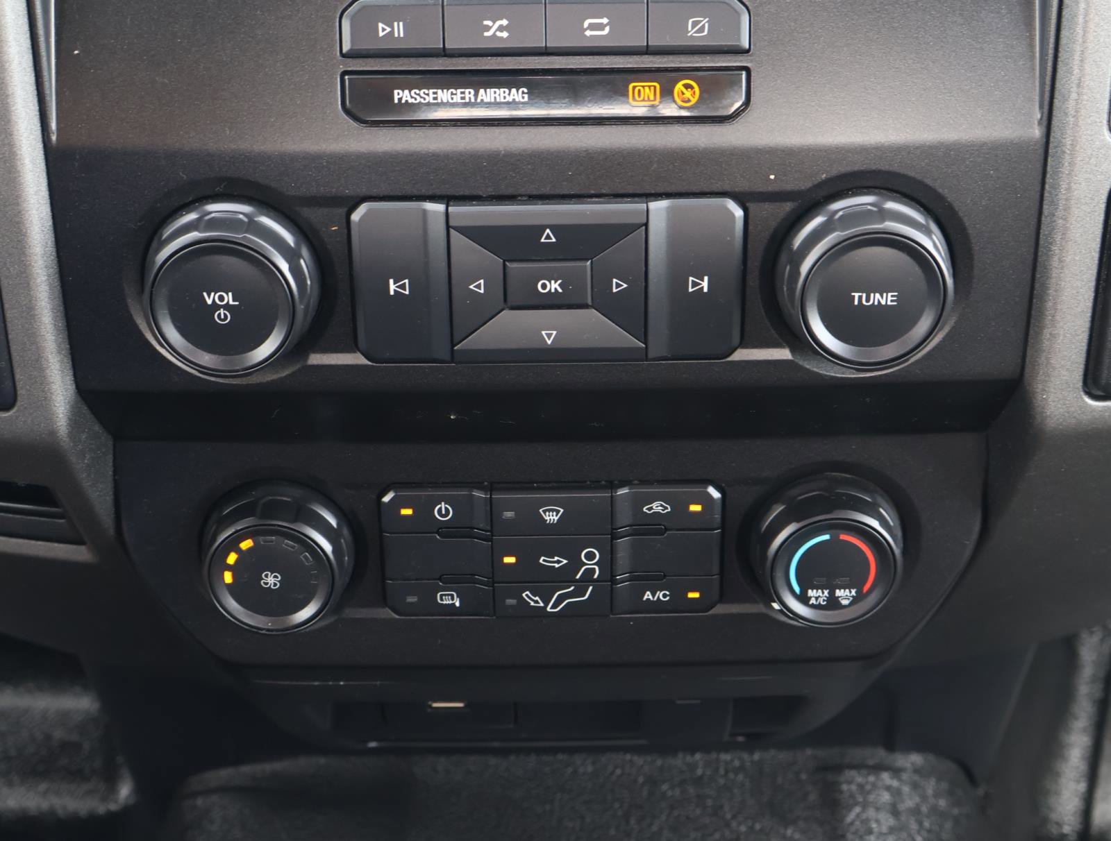 Used 2020 Ford F350 XL w/ Power Equipment Group image 23