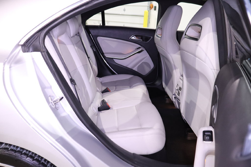 Used 2018 Mercedes-Benz CLA 250 image 30