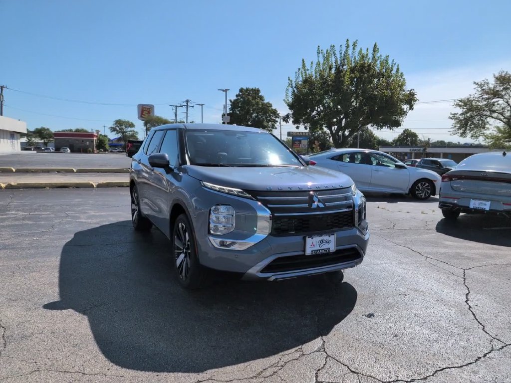 New 2026 Mitsubishi Outlander SE AWD/4WD image 3