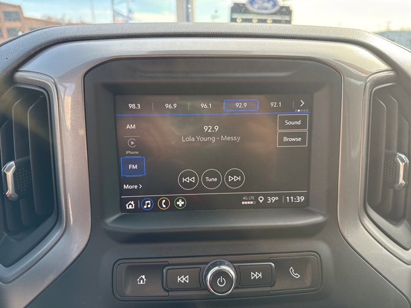 Used 2022 Chevrolet Silverado 1500 Custom image 30