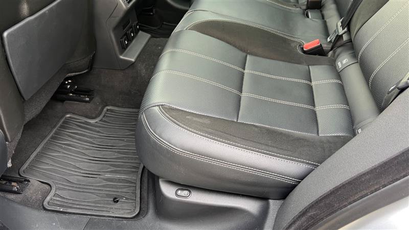 Used 2018 Land Rover Range Rover Velar S AWD/4WD image 54