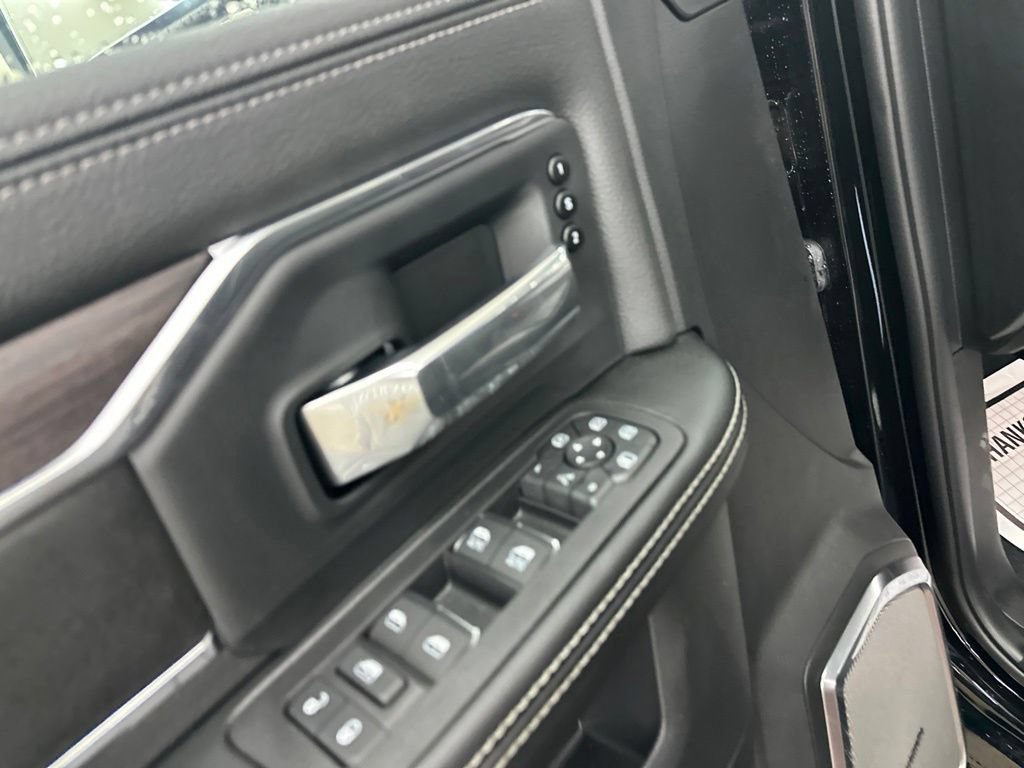 New 2026 RAM 3500 Laramie AWD/4WD image 36