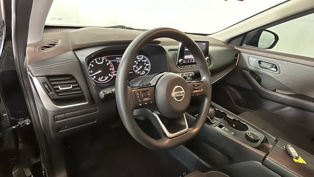 Used 2021 Nissan Rogue S AWD/4WD image 13