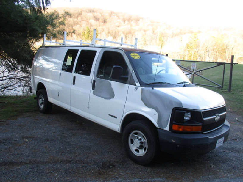 Used 2006 Chevrolet Express 2500 Extended RWD image 2