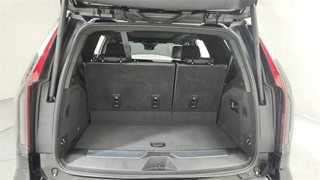 Certified 2022 Cadillac Escalade Premium Luxury image 18