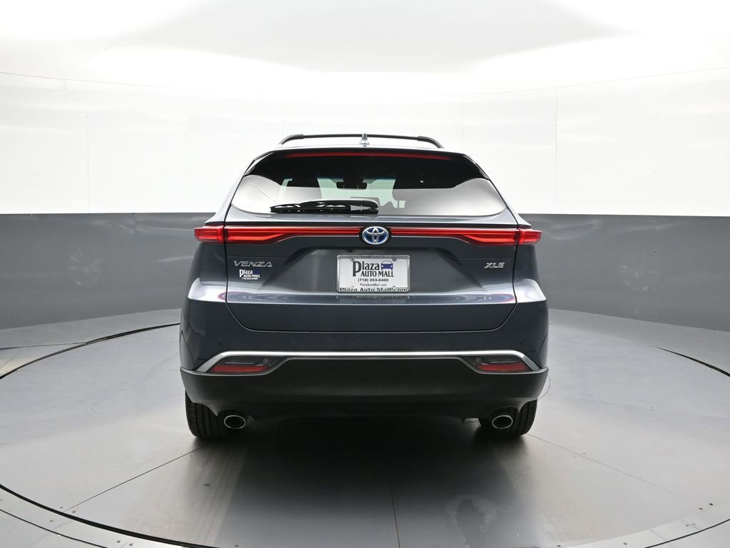 Certified 2023 Toyota Venza XLE AWD/4WD image 7