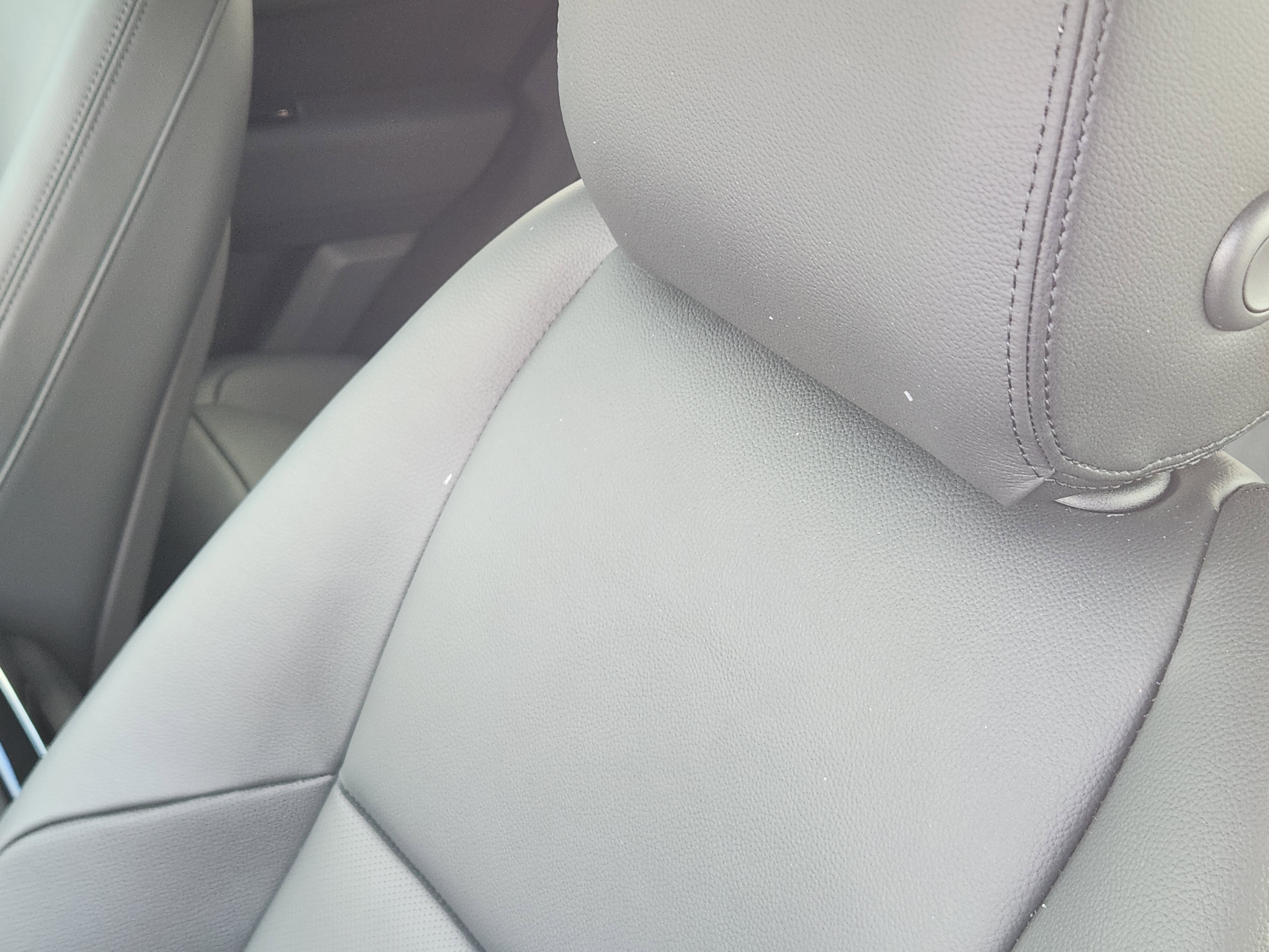 New 2026 Land Rover Range Rover Velar Dynamic SE image 14
