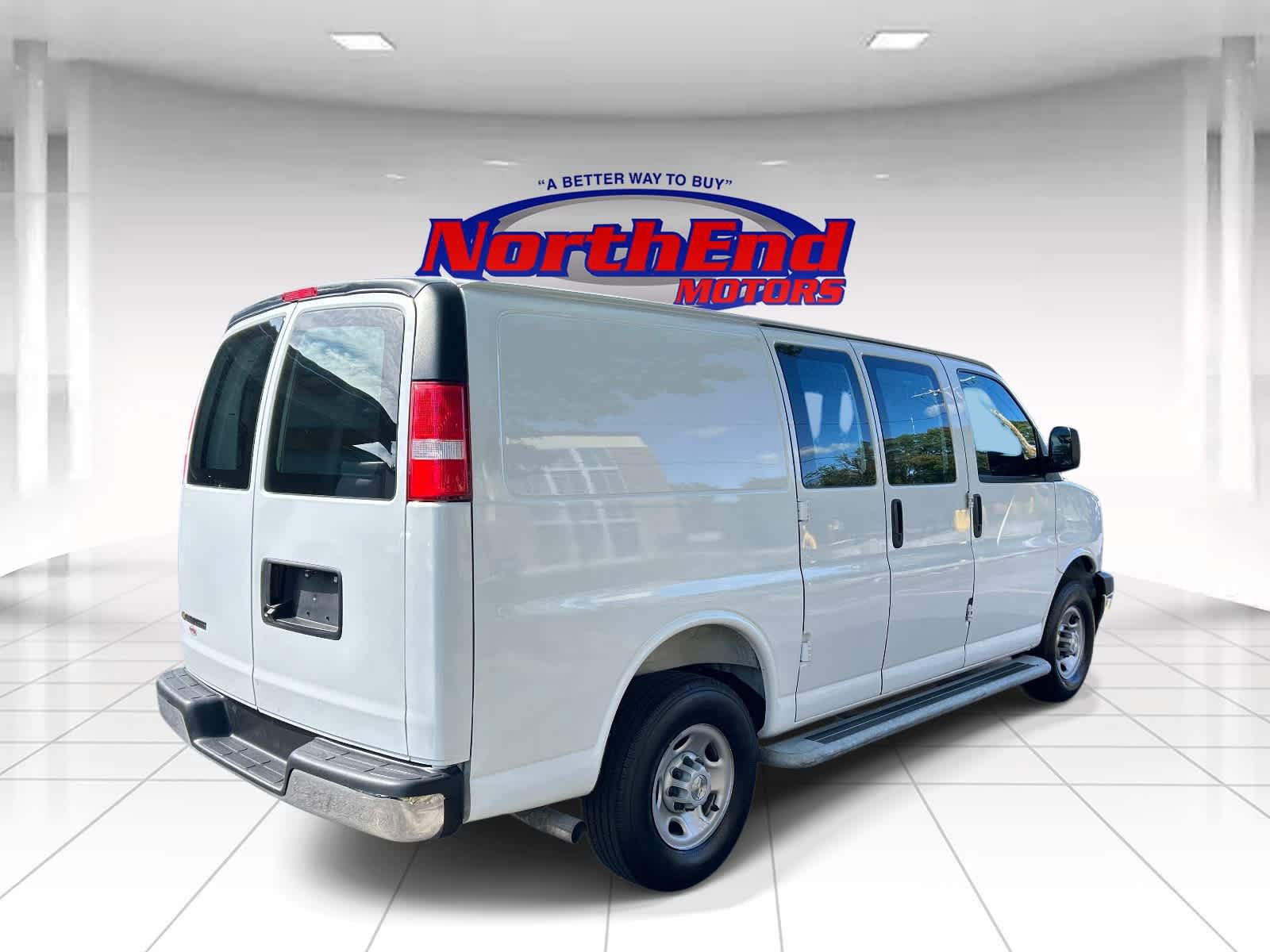 Used 2025 Chevrolet Express 2500 w/ Driver Convenience Package RWD image 3