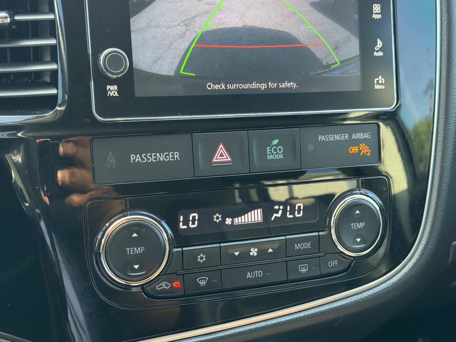 Used 2018 Mitsubishi Outlander SEL AWD/4WD image 28