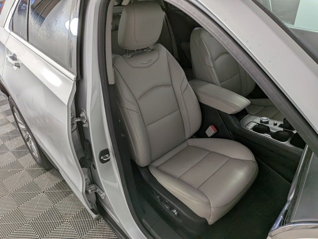 Used 2020 Cadillac XT4 Premium Luxury w/ Enhanced Visibility Package image 31