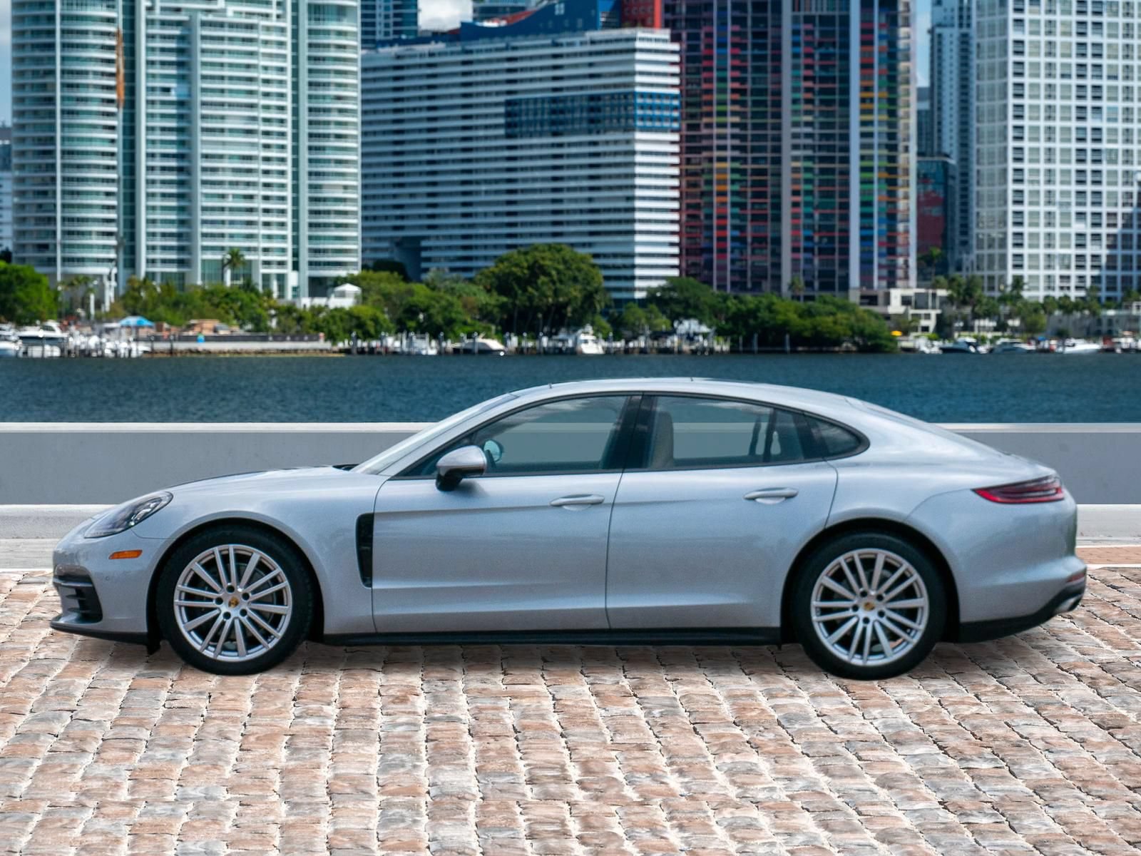 Used 2019 Porsche Panamera RWD image 10