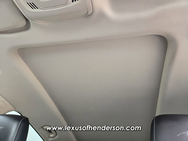 Used 2022 Buick Envision Avenir w/ Safety Package FWD image 11