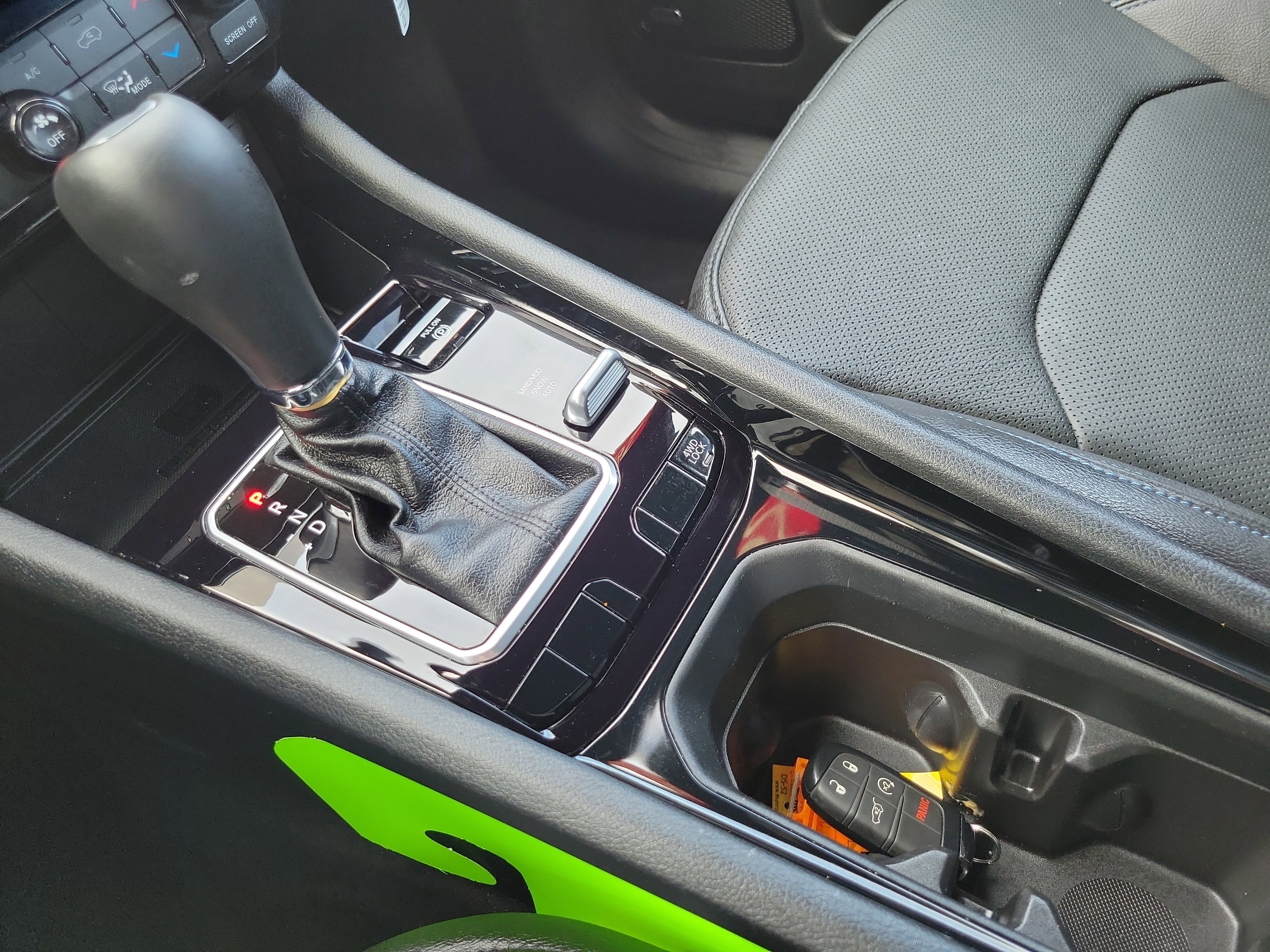 Used 2025 Jeep Compass Limited w/ Driver Assist Group I image 16