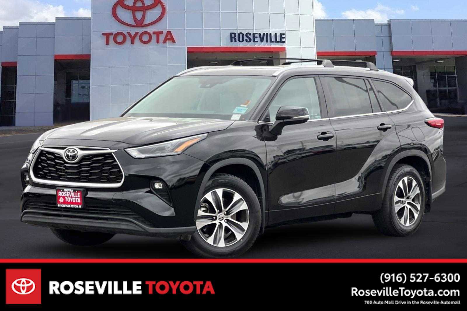 Used 2023 Toyota Highlander XLE image 1
