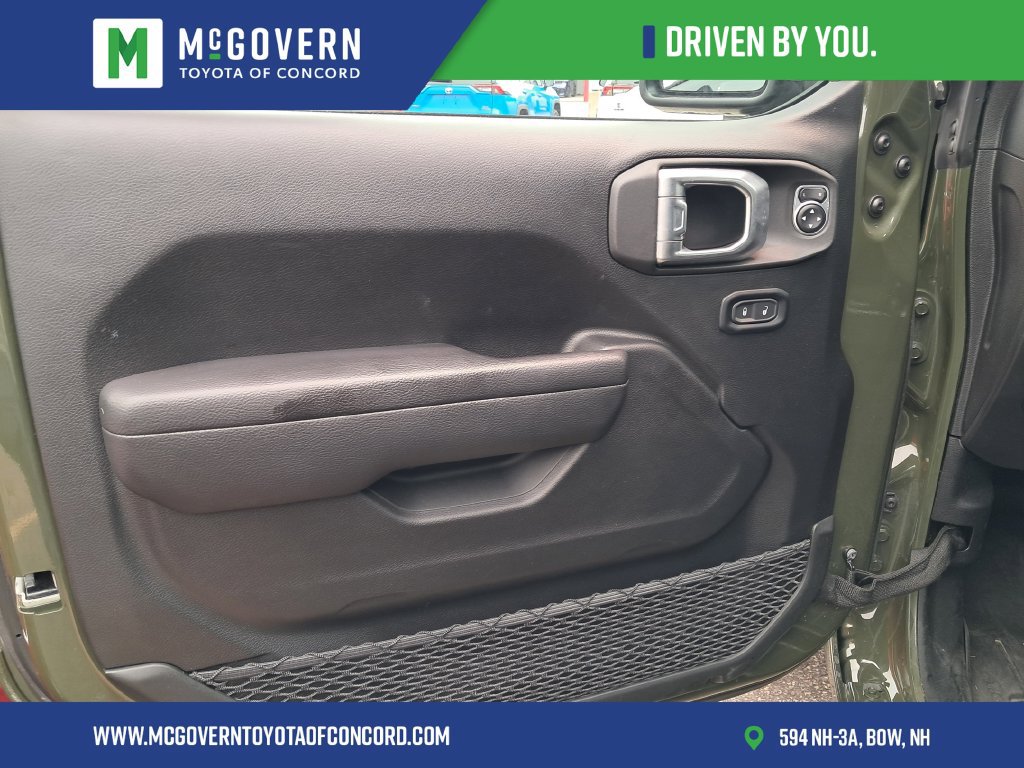 Used 2024 Jeep Wrangler Sport AWD/4WD image 13