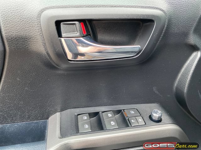 Used 2017 Toyota Tacoma TRD Sport w/ Tow Package (A/T) AWD/4WD image 23