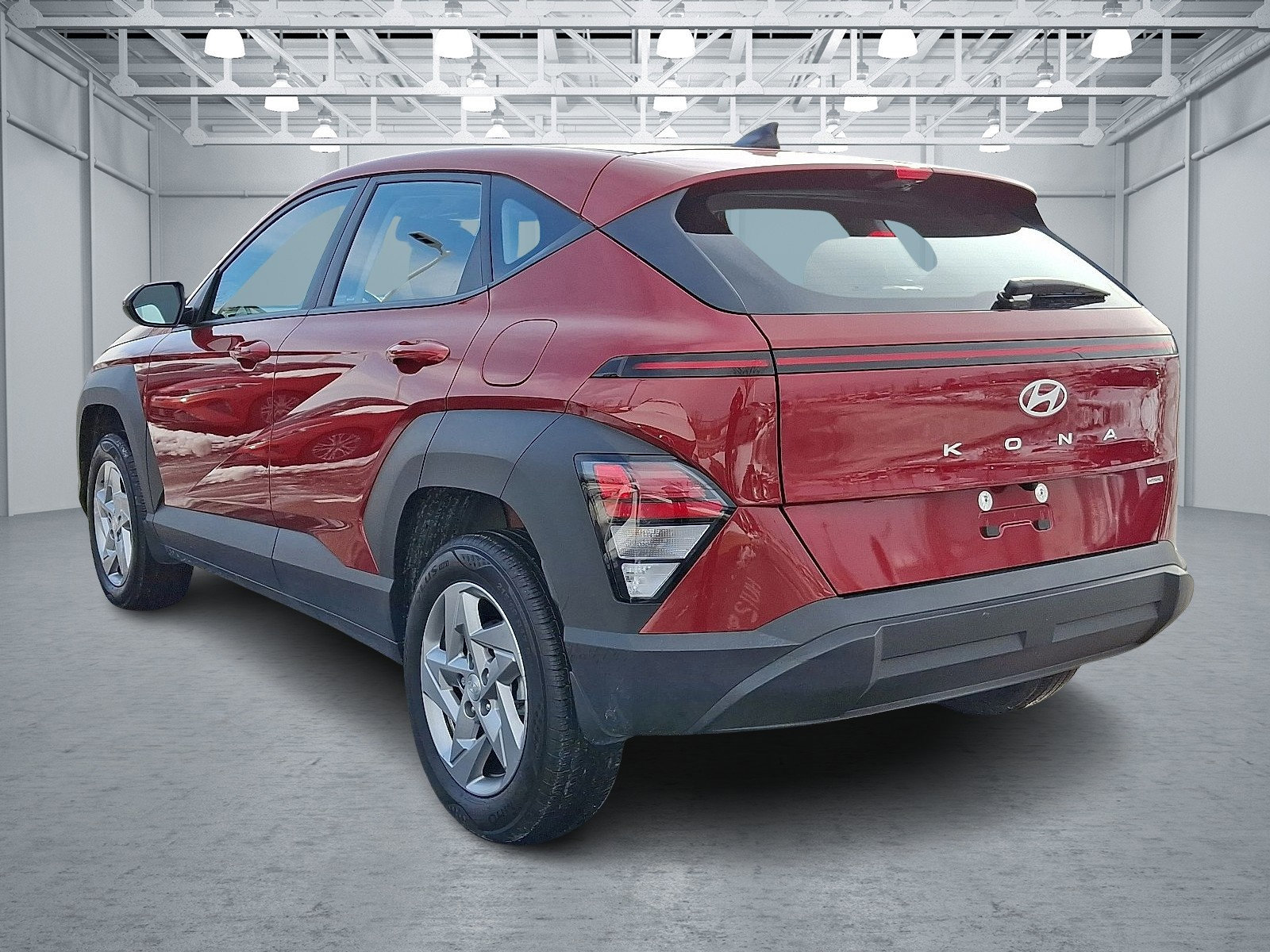Certified 2025 Hyundai Kona SE image 4